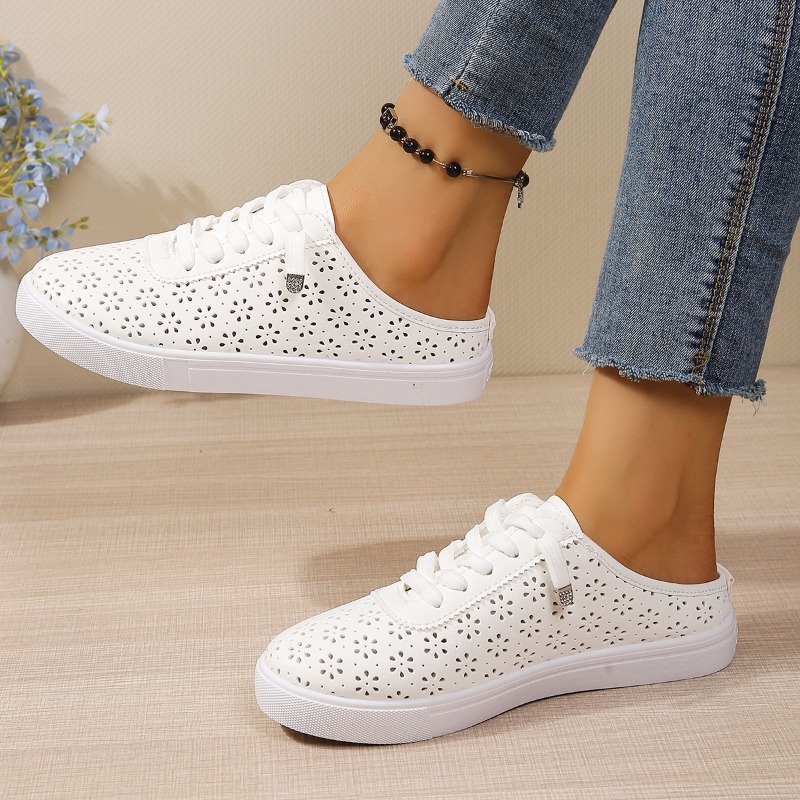 Floral Cutout Slip on Mule Tra - đánh giá và giá Slip On Mule Flat